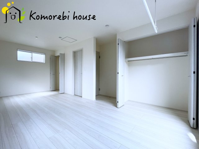 上尾市原市　12期　新築一戸建て　ブルーミングガーデン　01の寝室|ゆとりの広さです