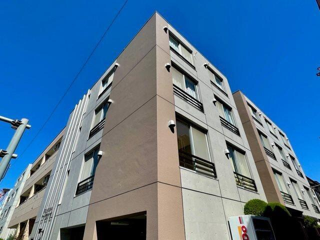 レジディア駒沢大学の外観