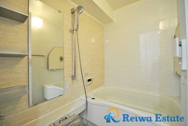 ダイアパレス・エクシード茅ヶ崎の浴室