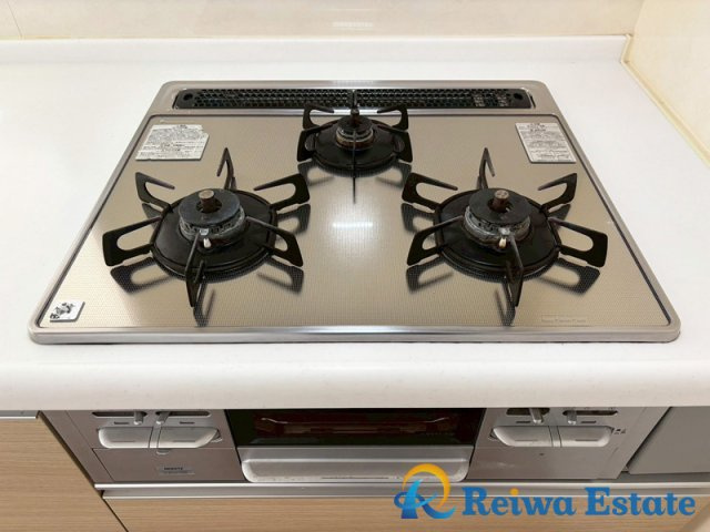 ダイアパレス・エクシード茅ヶ崎の設備|家事の時短にもなる3口コンロ。お料理好きな方にも嬉しい設備です！