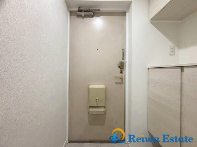 ダイアパレス・エクシード茅ヶ崎の玄関|シンプルで清潔感のある、住まいの第一印象を彩る玄関です。