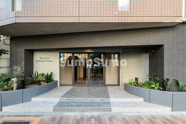レジデンス三軒茶屋スクエアのエントランス|毎日通るエントランスはこのようになっています