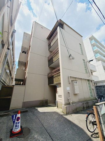 青葉ハイツの外観