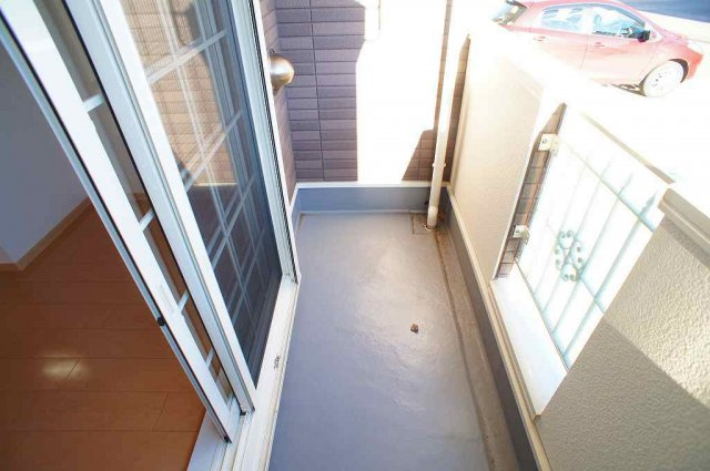 バルコニーからの眺めを楽しみながら食事をしませんか