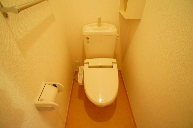 ゆったりとした空間のトイレです