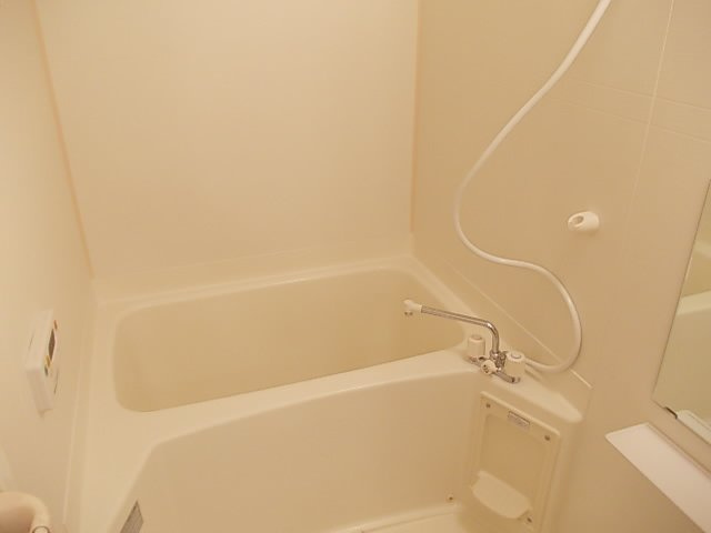 日々の疲れを癒すお風呂付です