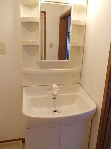 コンパクトで使いやすい洗面所