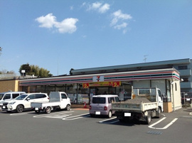 コンビニ　物件より約600m 徒歩約8分