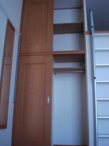 明るい色調の室内です