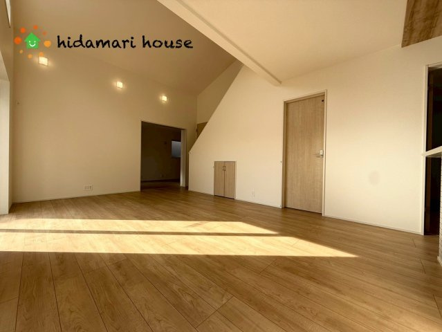 西区中釘　平屋新築戸建　ブルーミング01の居間・リビング|LDK：18帖