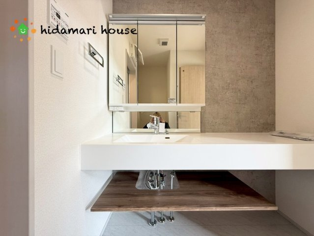 西区中釘　平屋新築戸建　ブルーミング01の独立洗面台