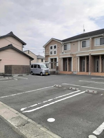 プレアデスの駐車場