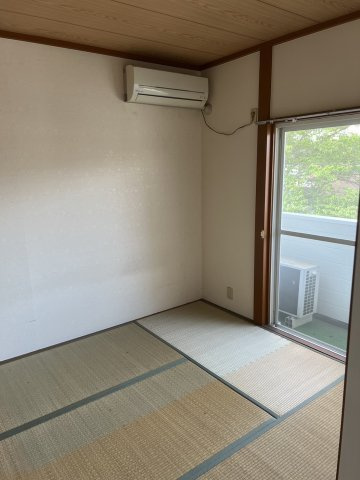 柔らかい畳が心地よい和室