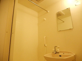 コンパクトで使いやすいお風呂です