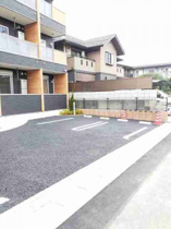 駐車場に車を止められます