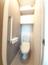 ゆったりとした空間のトイレです