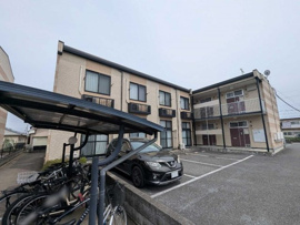 落ち着いた雰囲気の外観です