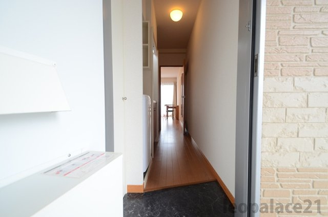 明るい玄関です