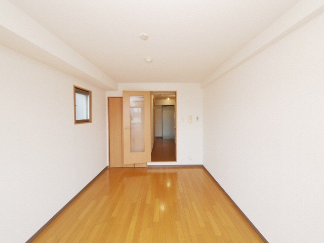 ドリームコート岸里の居間・リビング