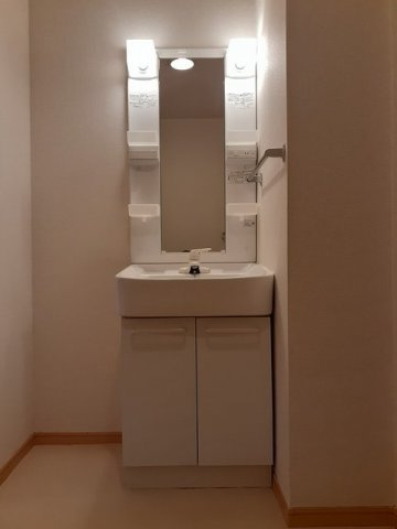 明るい洗面所です