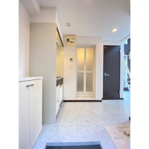 明るい色調の室内です