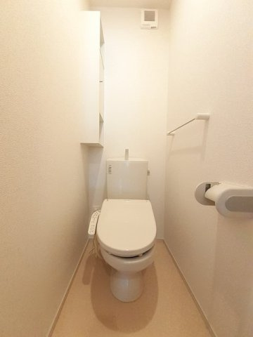 清潔感のあるトイレです