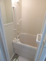 コンパクトで使いやすいお風呂です