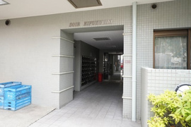 落ち着いたエントランスです