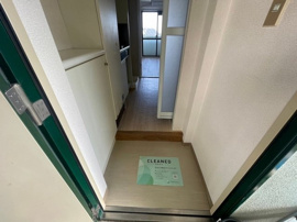 落ち着いた玄関です