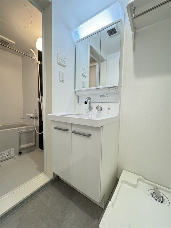 robot home愛宕(ロボットホームアタゴ)の独立洗面台