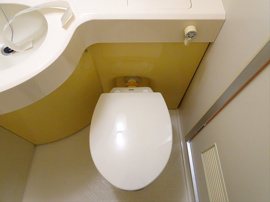 ゆったりとした空間のトイレです