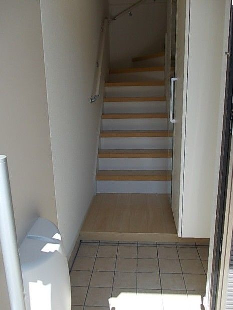 エレガンシア　アンジュの玄関|落ち着いた玄関です