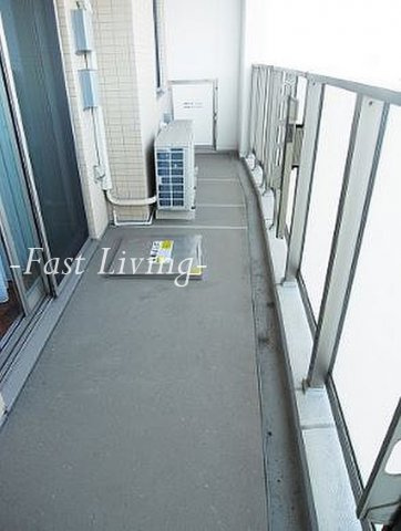 グランスイート四谷エクシアのバルコニー