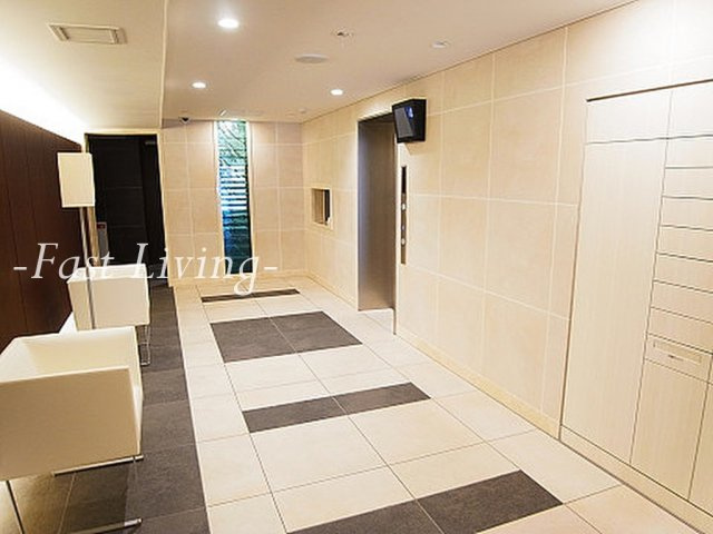 グランスイート四谷エクシアのロビー