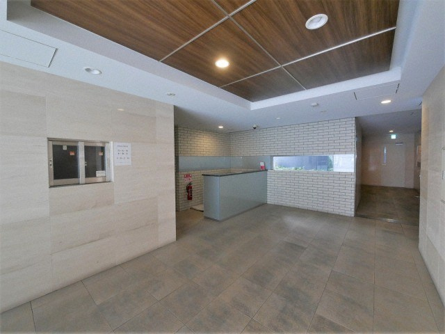 エステムコート難波サウスプレイスIVパークグレイスのロビー