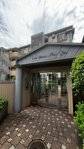 ロワールマンションアクシス井尻のエントランス