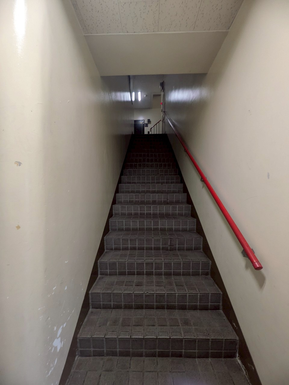 堤茶舗ビルのロビー