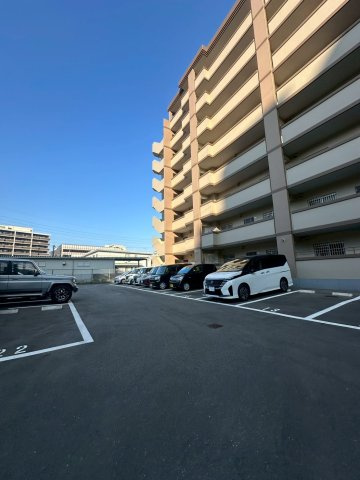三愛シティライフ吉塚の駐車場
