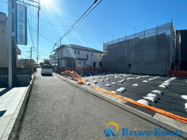 新築戸建　茅ヶ崎市浜竹3丁目の前面道路含む現地写真