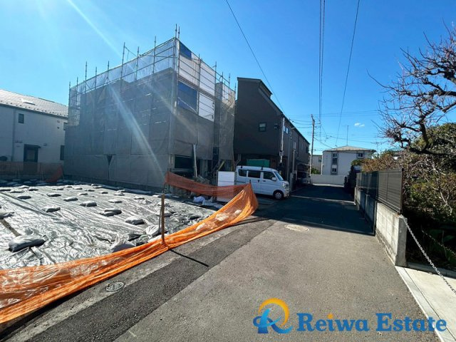 新築戸建　茅ヶ崎市浜竹3丁目の前面道路含む現地写真