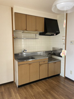 【キッチン】 | メゾン・ラカージュⅡ | キッチンでお料理をお楽しみください