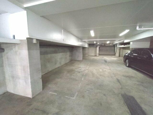 ロイヤルコート桜新町の駐車場