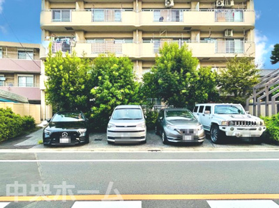 【駐車場】 | ライオンズマンションお花茶屋 | 【敷地内駐車場】最新の空き状況や費用などの詳細は担当スタッフまでお問い合わせください。