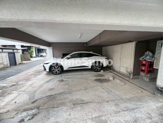 上目黒ハイツの駐車場