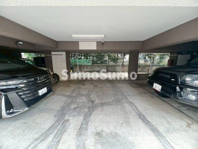 上目黒ハイツの駐車場