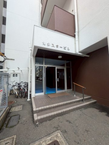博多スタービルのエントランス