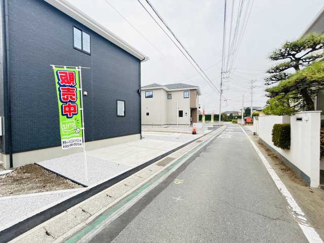 新築　前橋市北代田町1期　3号棟の前面道路含む現地写真|現地写真　西側接道幅員約4.4ｍ