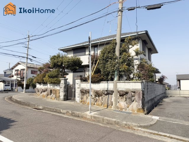 神戸市西区秋葉台1丁目　中古戸建のエントランス|●年中無休：当日予約可●随時ご内覧可能！お気軽にお問い合わせ下さい！