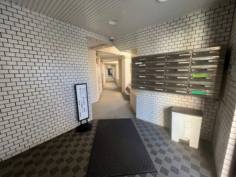 中銀弦巻マンシオンのロビー
