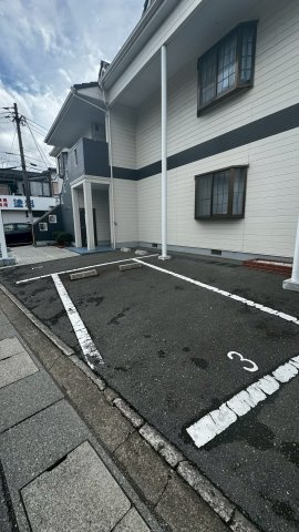 ロイヤルパレス井尻の駐車場